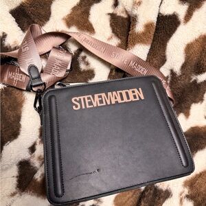 Steve Madden Black and Pink Messenger Bag